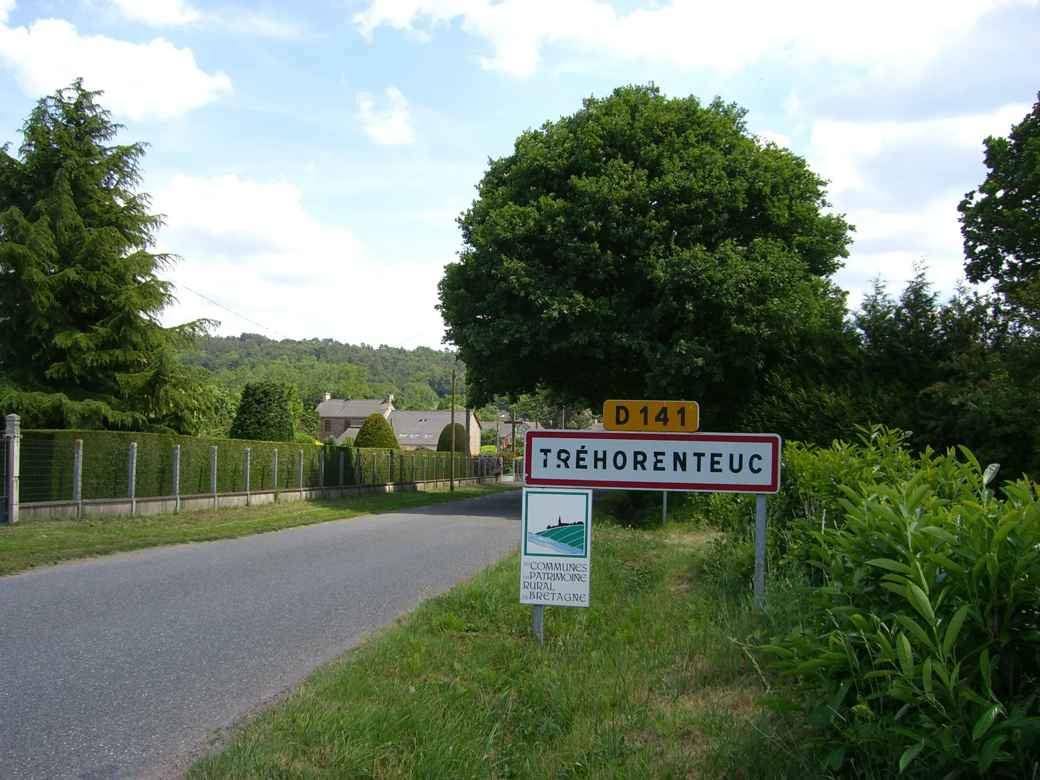 2006 Jun - Tréhorenteuc, a town near Brocéliande Forest - Brittany